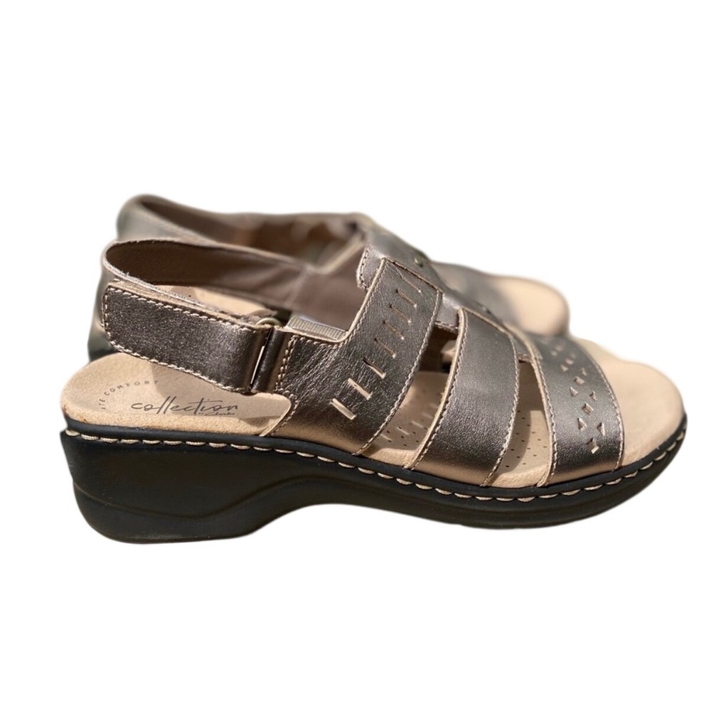 Clarks Lexi Qwin NEW Sandals Women 9.5 Pewter Metallic Leather Wedge Strappy - Picture 3 of 8